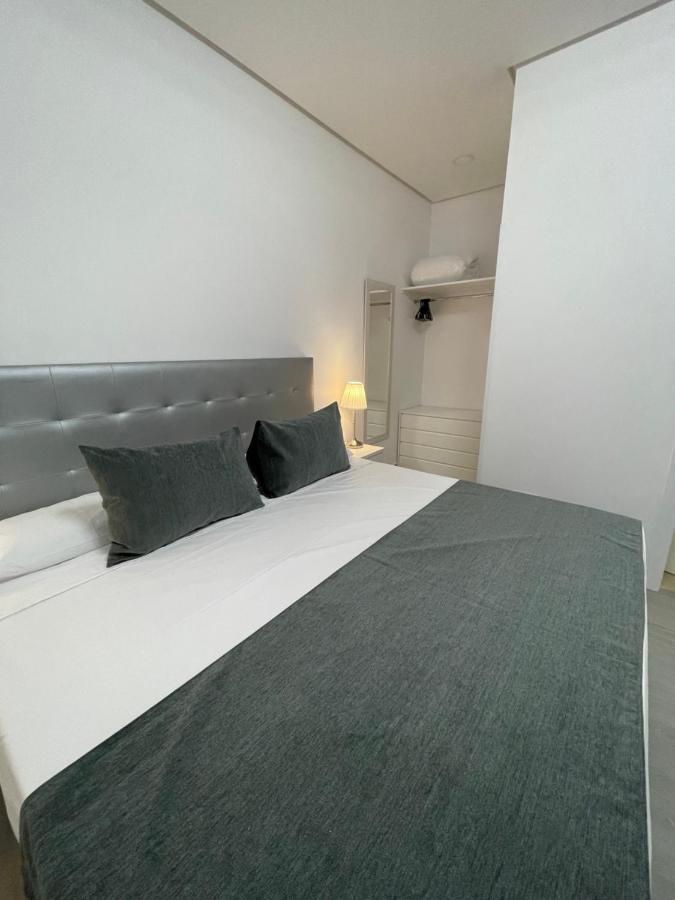 Suara Apartamentos 3 Мадрид Екстериор снимка