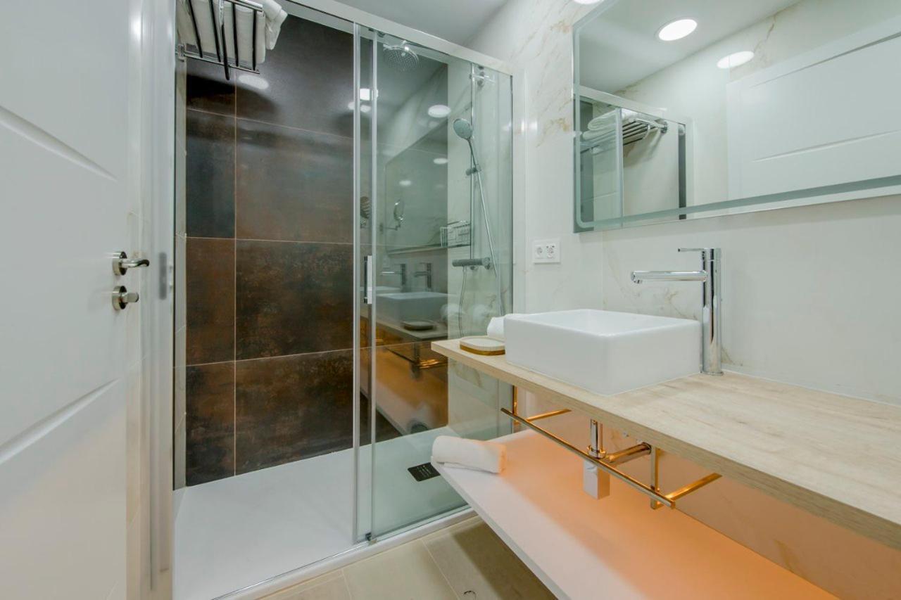 Suara Apartamentos 3 Мадрид Екстериор снимка